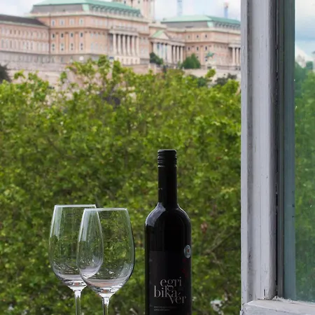 Grand Danube Apartment