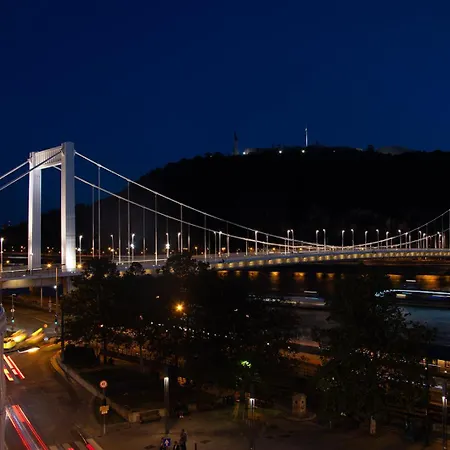 Grand Danube Apartment *
