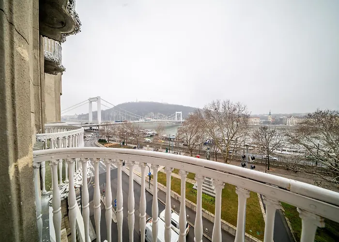 Lägenhet Grand Danube Budapest