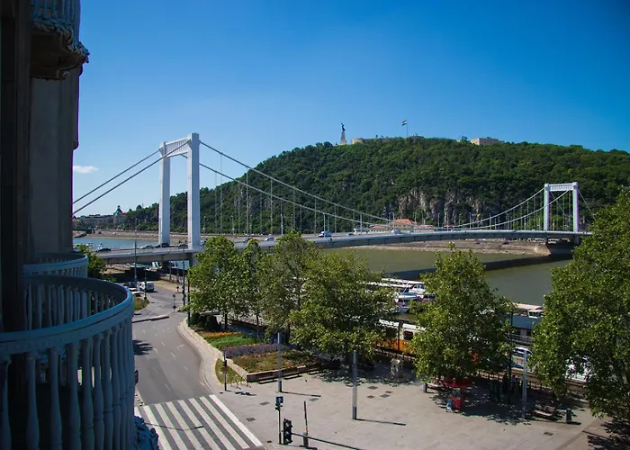 Grand Danube * בודפשט
